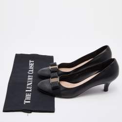 Pre Owned Salvatore Ferragamo Black Leather Vara Bow Pumps Size 39.5