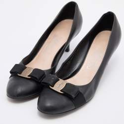 Pre Owned Salvatore Ferragamo Black Leather Vara Bow Pumps Size 39.5