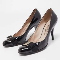 Pre Owned Salvatore Ferragamo Black Patent Leather Vara Bow Pumps Size 39
