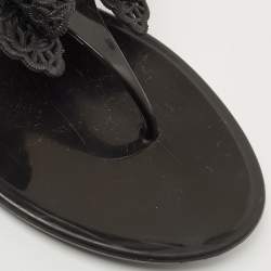 مملوكة مسبقًا Salvatore Ferragamo Black Rubber Bali Thong Sandals Size 38.5