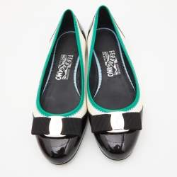 Pre Owned حذاء فلات باليه سالفاتوري فيراغامو فارينا جلد لامع أزرق مقاس 38.5