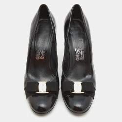 Salvatore Ferragamo Black Patent Leather Vara Bow Pumps Size 39