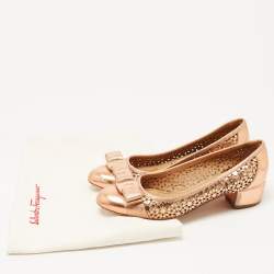 Pre Owned Salvatore Ferragamo Metallic Leather Laser Cut Vara Bow Pumps Size 36.5