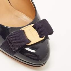 Pre Owned Salvatore Ferragamo Navy Blue Patent Leather Vara Bow Pumps Size 37
