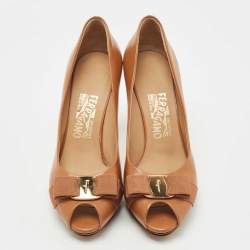 Pre Owned Salvatore Ferragamo Brown Leather Vara Bow Peep Toe Platform Pumps Size 39