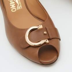 Pre Owned Salvatore Ferragamo Brown Leather Gancio Bit Peep Toe Pumps Size 38.5