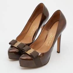 Pre Owned Salvatore Ferragamo Brown Patent Leather Vara Bow Pumps Size 38