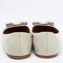 مملوكة مسبقًا Salvatore Ferragamo Grey Patent Leather Varina Ballet Flats Size 39.5