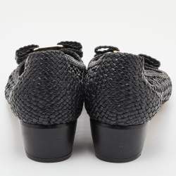 Pre Owned Salvatore Ferragamo Woven Black Leather Vara Bow Pumps Size 39.5