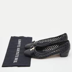 Pre Owned Salvatore Ferragamo Woven Black Leather Vara Bow Pumps Size 39.5