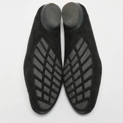 مملوكة مسبقًا Salvatore Ferragamo Black Suede Gancini Loafers Size 41.5