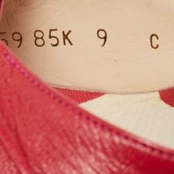 مملوكة مسبقًا Salvatore Ferragamo Red Leather Wedge Slide Sandals Size 39.5