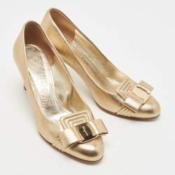 Pre Owned Salvatore Ferragamo Gold Leather Pumps Size 35.5