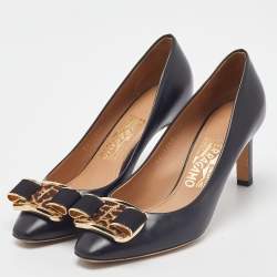 Pre Owned Salvatore Ferragamo Black Leather Lola Pumps Size 37.5