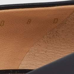 مملوكة مسبقًا Salvatore Ferragamo Black Leather Vara Bow Pumps Size 38.5