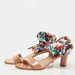 مملوكة مسبقًا Salvatore Ferragamo Beige Patent Leather Scarf-tie Ankle Wrap Sandals Size 39.5