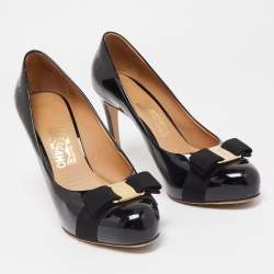 Pre Owned Salvatore Ferragamo Black Patent Leather Vara Bow Pumps Size 39.5