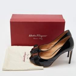 Pre Owned Salvatore Ferragamo Black Patent Leather Vara Bow Peep Toe Pumps Size 39