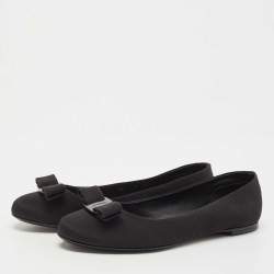 مملوكة مسبقًا Salvatore Ferragamo Black Canvas Varina Ballet Flats Size 37.5
