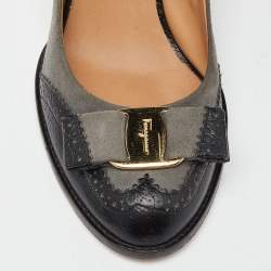 Pre Owned Salvatore Ferragamo Black/Grey Brogue Leather and Suede Vara Bow Pumps Size 38.5