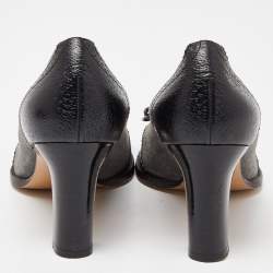 Pre Owned Salvatore Ferragamo Black/Grey Brogue Leather and Suede Vara Bow Pumps Size 38.5