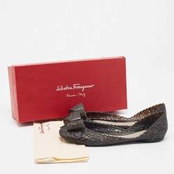 مملوكة مسبقًا Salvatore Ferragamo Black Jelly Nilly Ballet Flats Size 40.5