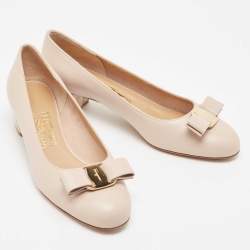 Pre Owned Salvatore Ferragamo Light Pink Leather Vara Bow Pumps Size 37.5