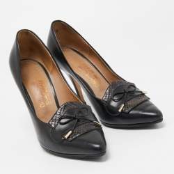 Salvatore Ferragamo Black Leather Pointed Toe Loafer Pumps Size 40