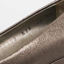 Pre Owned Salvatore Ferragamo Metallic Leather Vara Bow Wedge Pumps Size 38