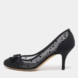 Pre Owned Salvatore Ferragamo Black Mesh and Canvas Vara Bow Pumps Size 38
