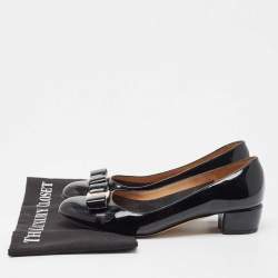 Pre Owned Salvatore Ferragamo Black Patent Leather Vara Bow Pumps Size 38