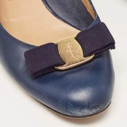 Pre Owned Salvatore Ferragamo Navy Blue Leather Vara Bow Pumps Size 39