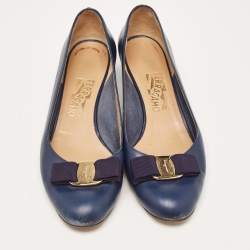 Pre Owned Salvatore Ferragamo Navy Blue Leather Vara Bow Pumps Size 39