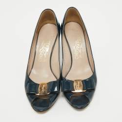 Salvatore Ferragamo Navy Blue Patent Vara Bow Pumps Size 36