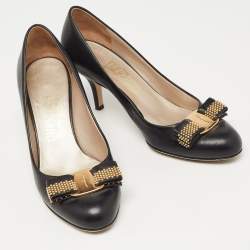 Pre Owned Salvatore Ferragamo Black Leather Studded Vara Bow Pumps Size 36