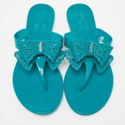 Pre Owned Salvatore Ferragamo Turquoise Leather Laser Cut Bow Thong Flat Slides Size 37.5