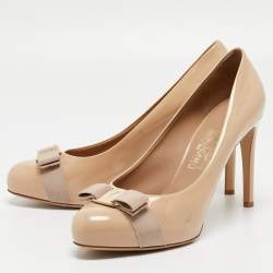 Pre Owned Salvatore Ferragamo Beige Patent Leather Vara Bow Pumps Size 41
