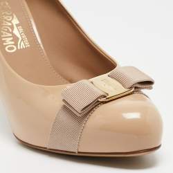 Pre Owned Salvatore Ferragamo Beige Patent Leather Vara Bow Pumps Size 41