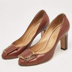 Pre Owned Salvatore Ferragamo Brown Leather Buckle Detail Pumps Size 38.5