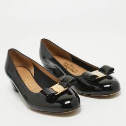 Pre Owned Salvatore Ferragamo Black Patent Leather Vara Bow Pumps Size 39