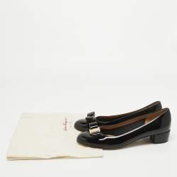 Pre Owned Salvatore Ferragamo Black Patent Leather Vara Bow Pumps Size 39
