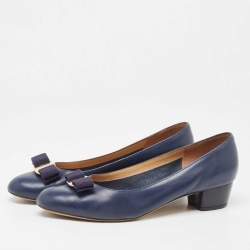 Pre Owned Salvatore Ferragamo Navy Blue Leather Vara Bow Pumps Size 39.5