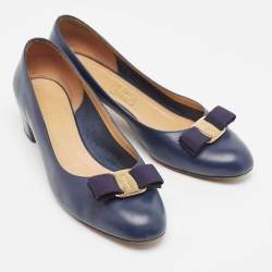 Pre Owned Salvatore Ferragamo Navy Blue Leather Vara Bow Pumps Size 39.5