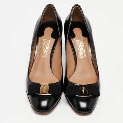 Pre Owned Salvatore Ferragamo Black Leather Vara Bow Pumps Size 38
