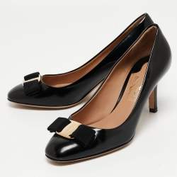 Pre Owned Salvatore Ferragamo Black Leather Vara Bow Pumps Size 38