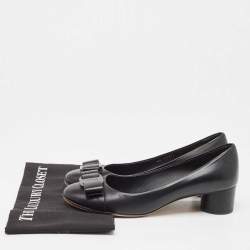 Pre Owned Salvatore Ferragamo Black Leather Vara Bow Pumps Size 39.5