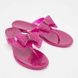 Salvatore Ferragamo Pink Rubber Bali Thong Sandals Size 35.5