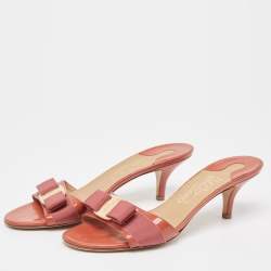 Pre Owned صندل سالفاتوري فيراغامو جلد برتقالي لامع فيونكة سحاب مقاس 37.5