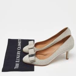 Salvatore Ferragamo Silver Glitter Vara Bow  Round Toe Pumps Size 40