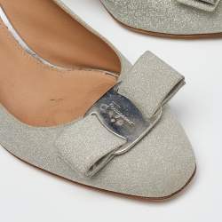 Salvatore Ferragamo Silver Glitter Vara Bow  Round Toe Pumps Size 40